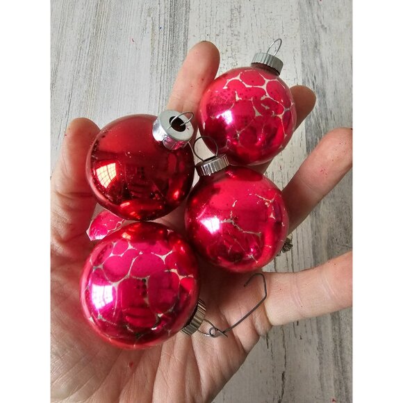 Vintage shiny bright Mercury pink ball ornament Xmas tree red - Picture 5 of 6